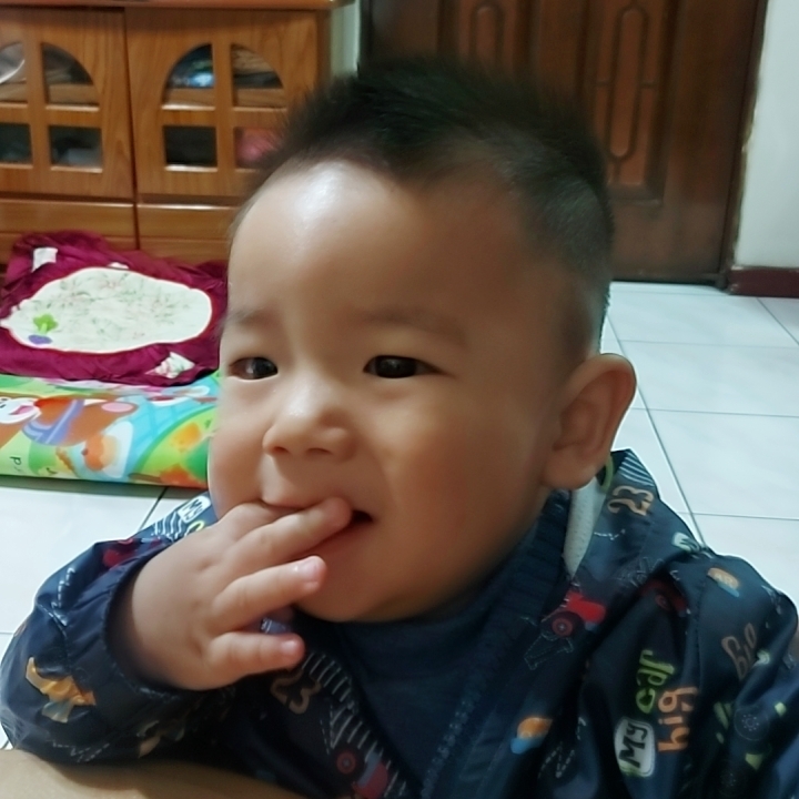 游泳來的雷姑姑