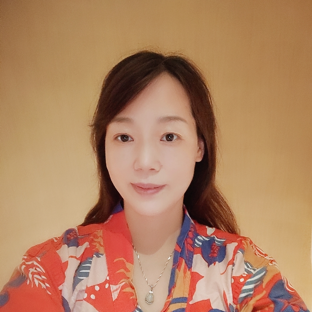 深黄的京优彬彬