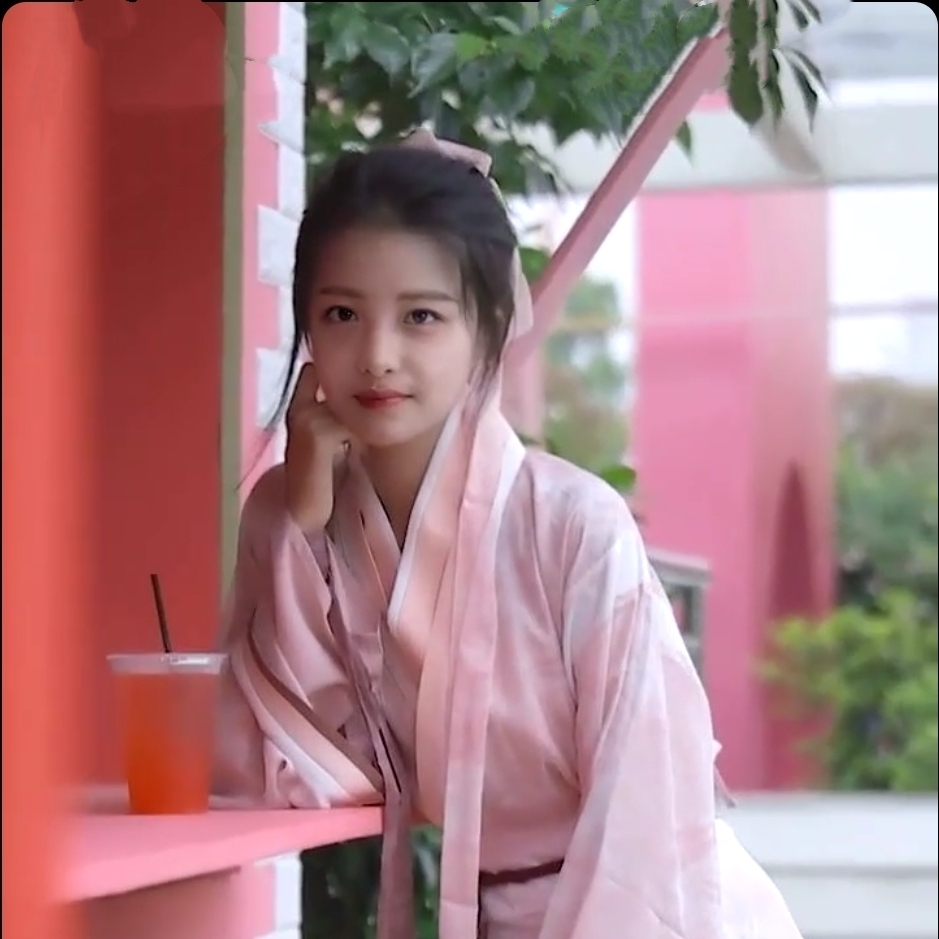 爱吃胡萝卜干的黑糖