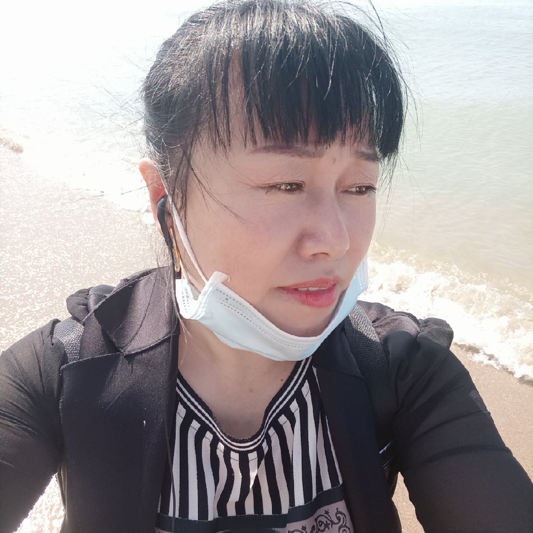 爱吃干果阿胶的公主an