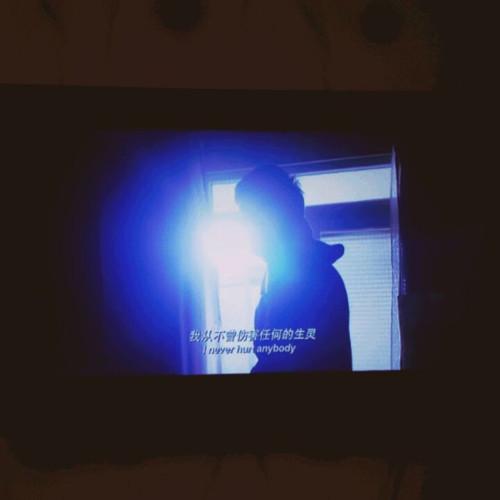 九块腹肌的李日天