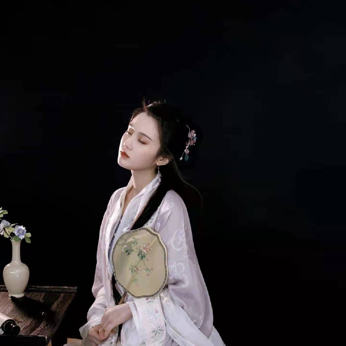 爱吃三丝爆豆的雨果