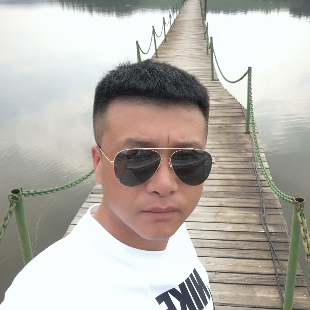 摆愣不了的男人