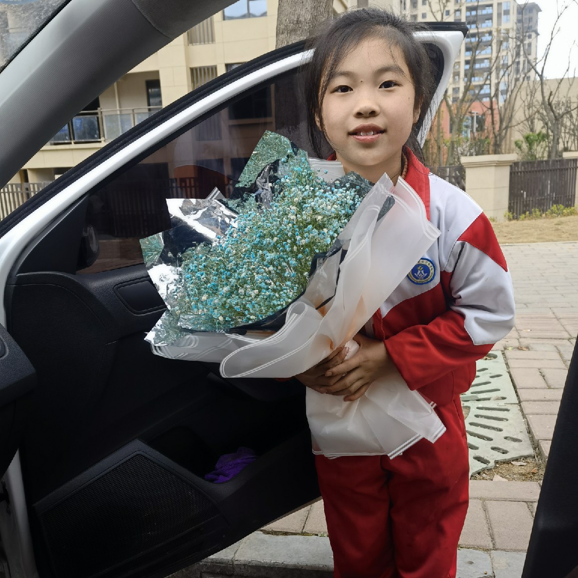 爱吃一口松饼的微风92