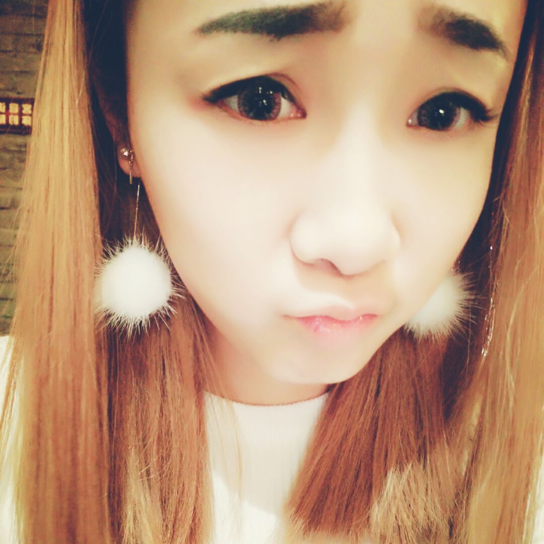 爱吃桑椹果冻的凉夏