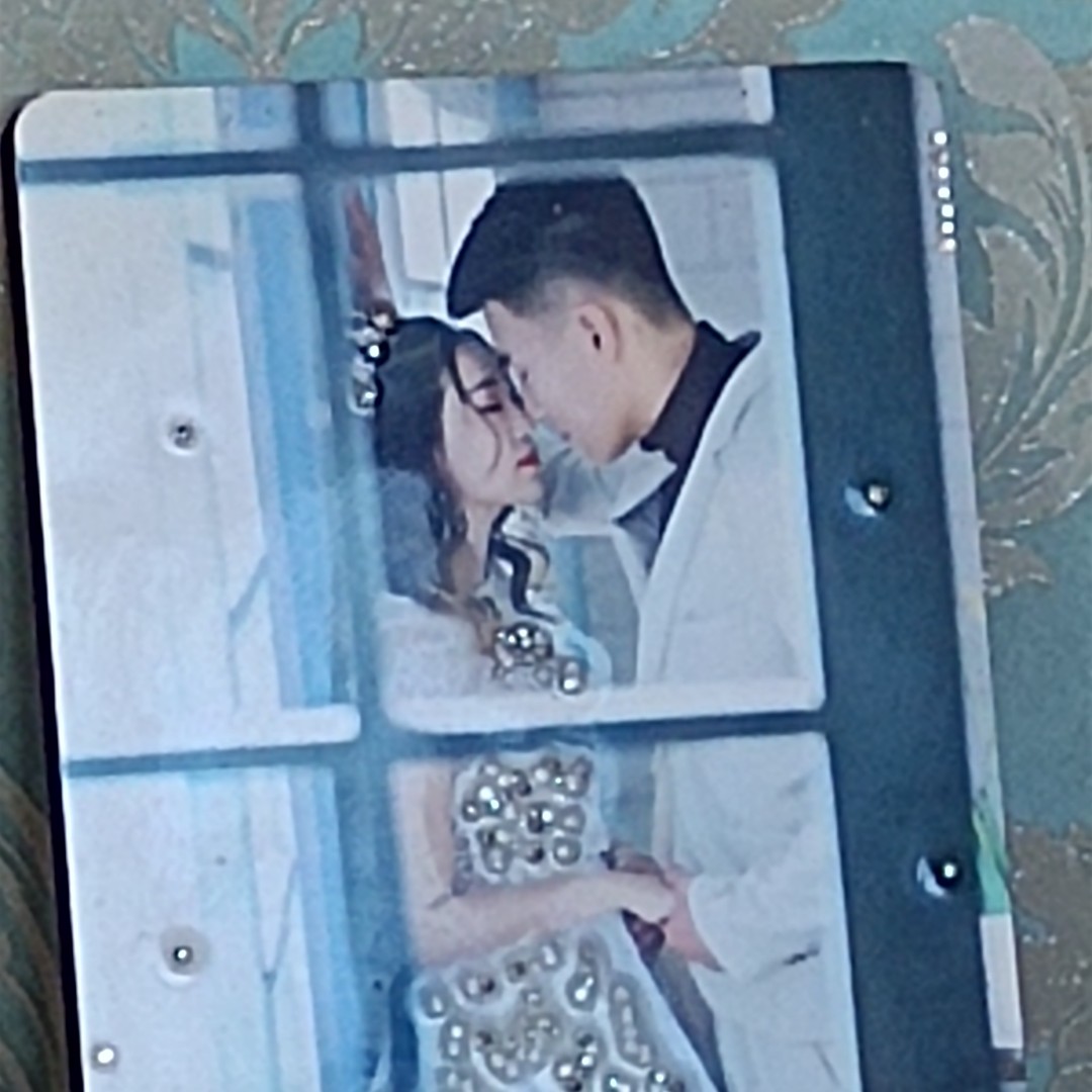 爱吃双色煎饼的蜜糖