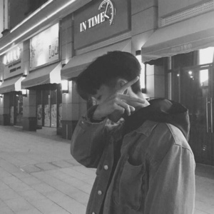 Yyyyyyyyyyyyyyyyyyyyy。