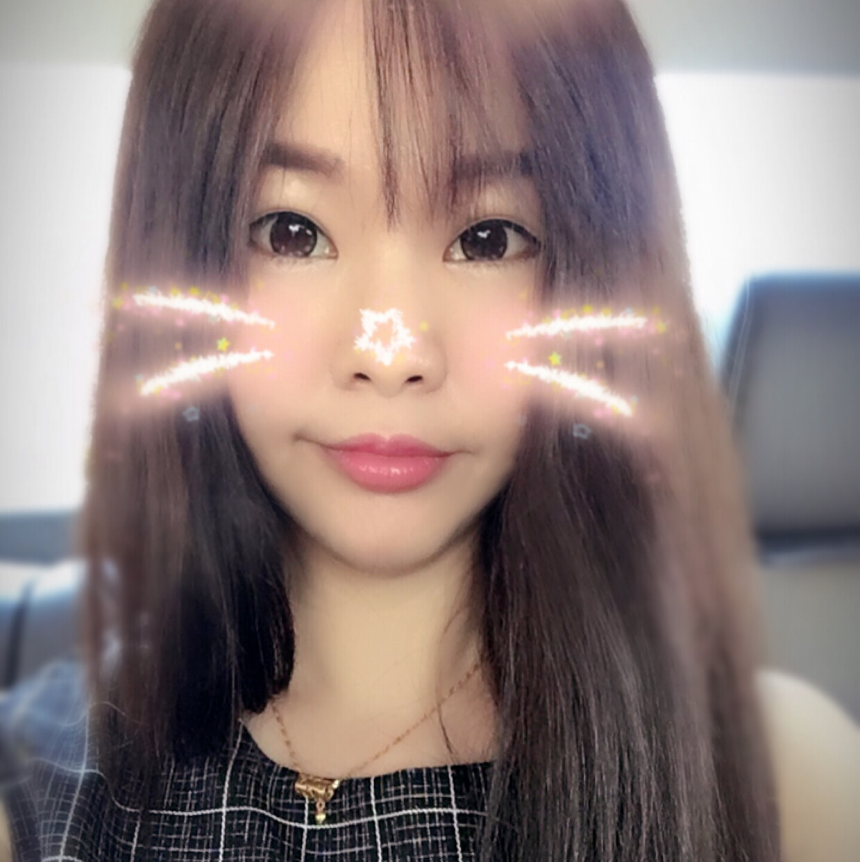 鹅黄色的乔依鸦面