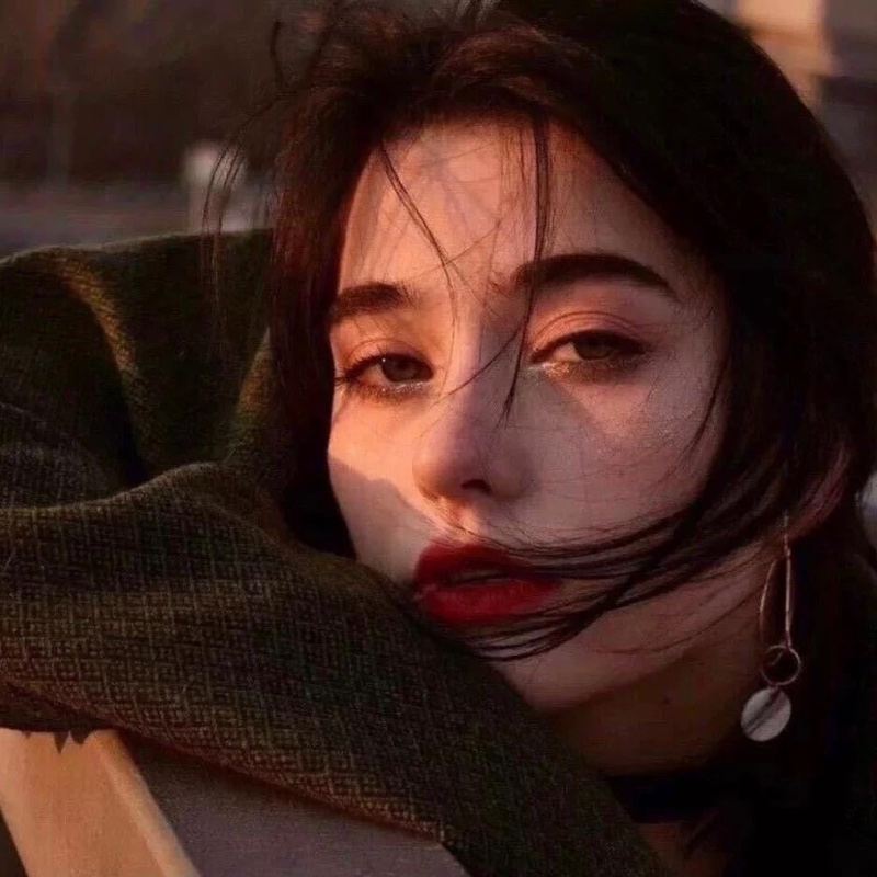 吃瓜群众吃个够--+