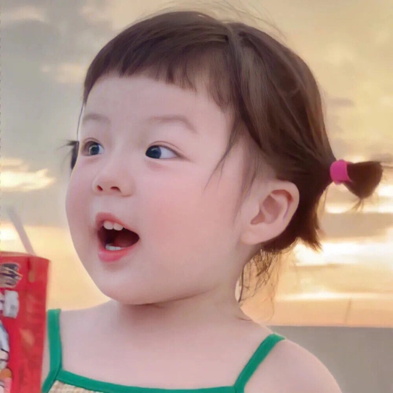 灰粉色的伊兰举5酱紫