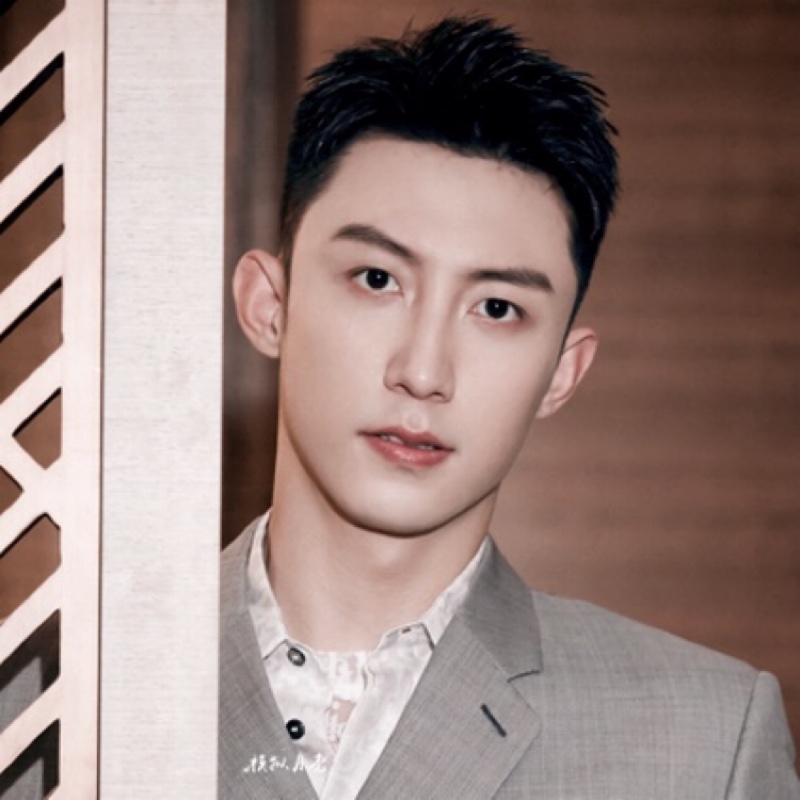 喜欢鲸鱼的G小一