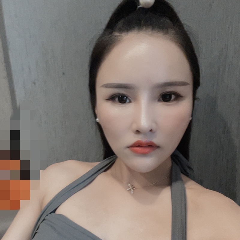 玫瑰紫的囊果薹草