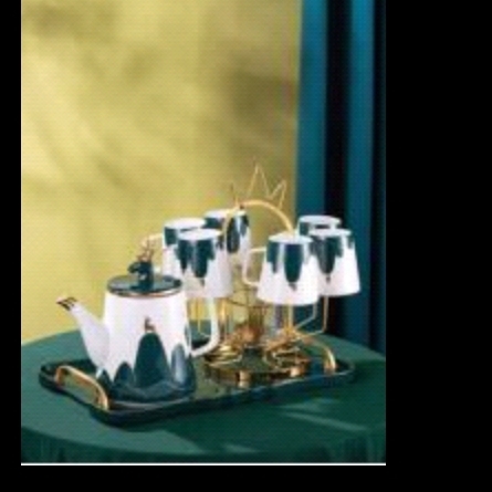 珊瑚红的中亚卫矛