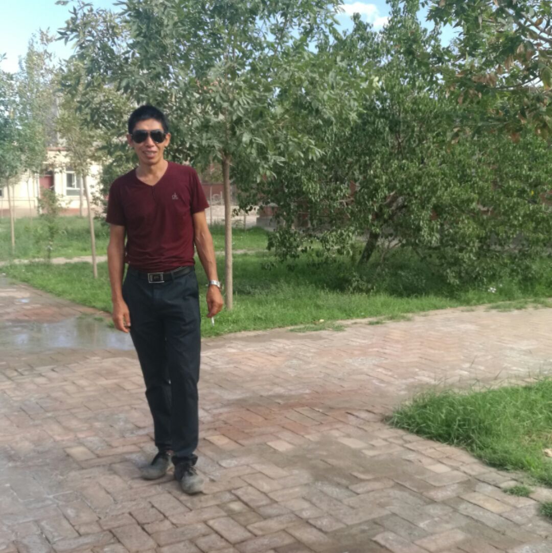 爱吃白灼苦瓜的篮球