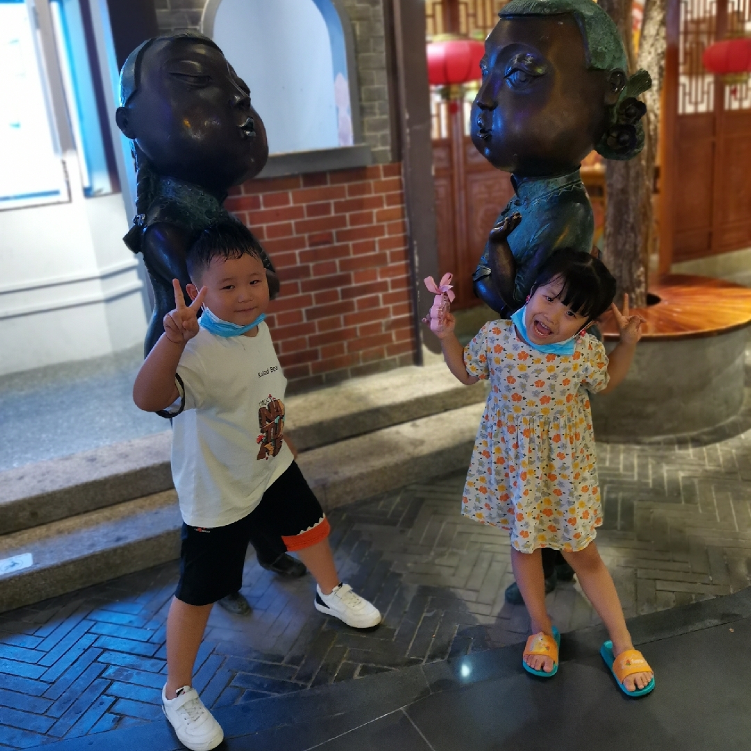 爱吃糖汁番茄的久伴