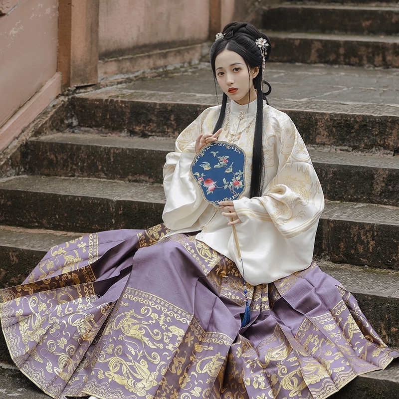 爱生气的小熊糖糖