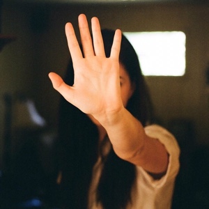 丑到吓人的美少女