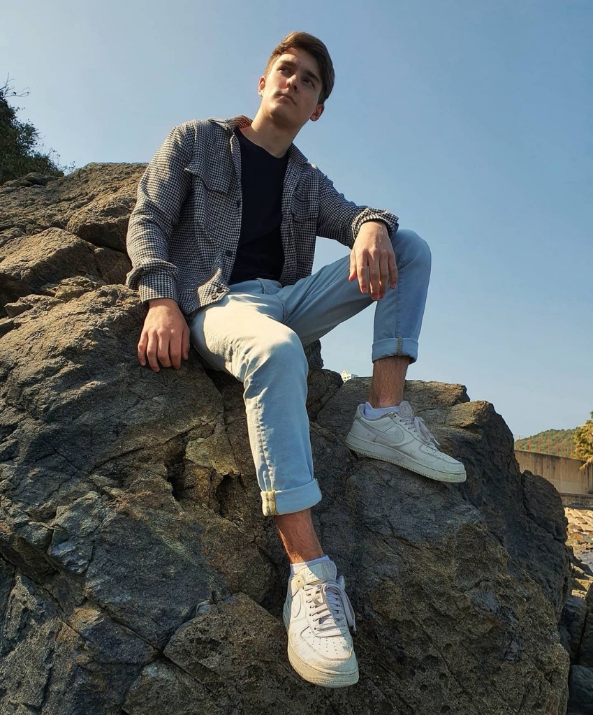 爱吃酱香猪肝的小松鼠