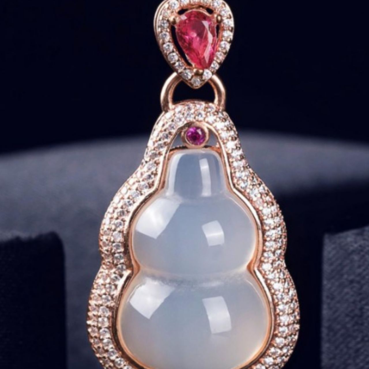 粉红的截形楔叶