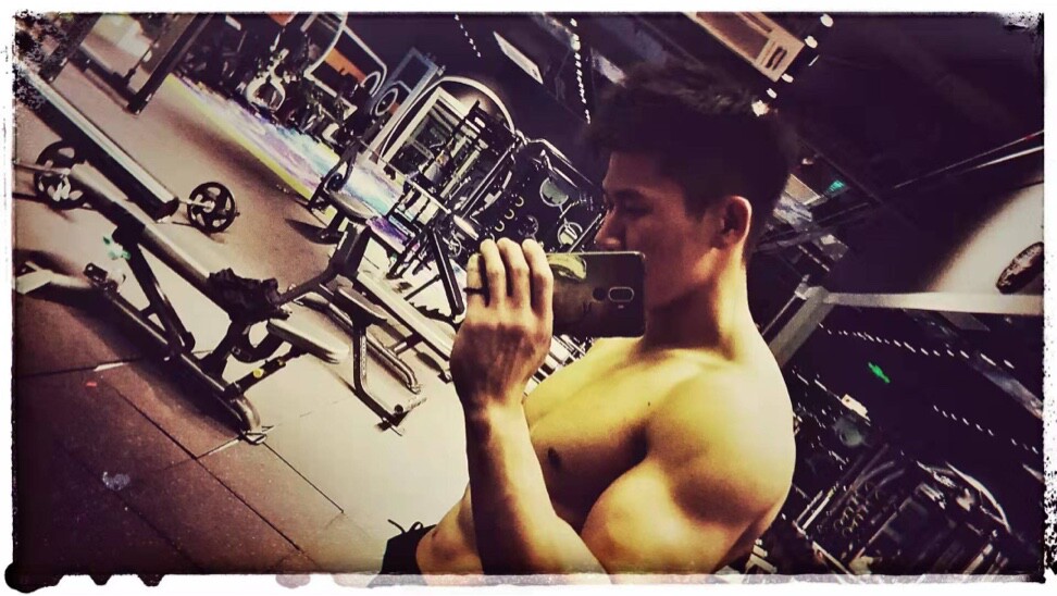 暗紫的箭叶南芥