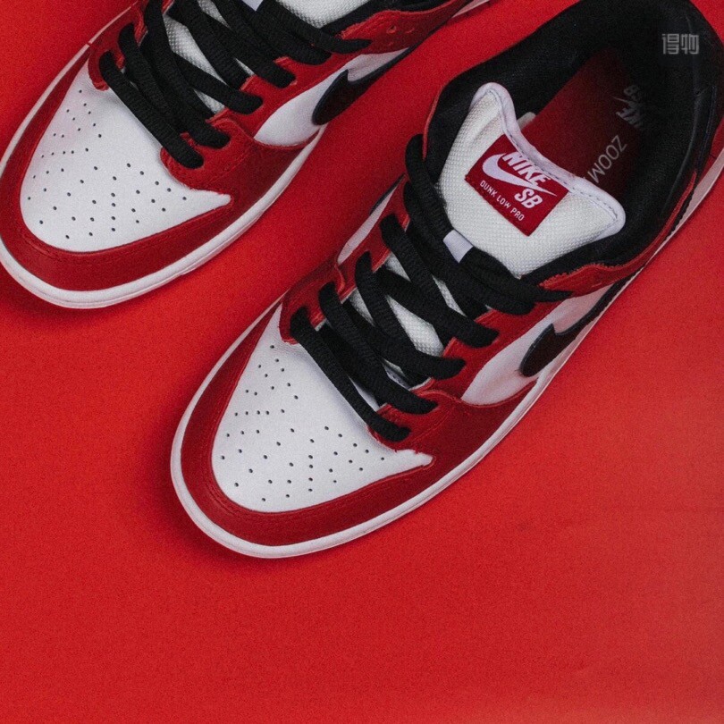 差不多的衣服可以