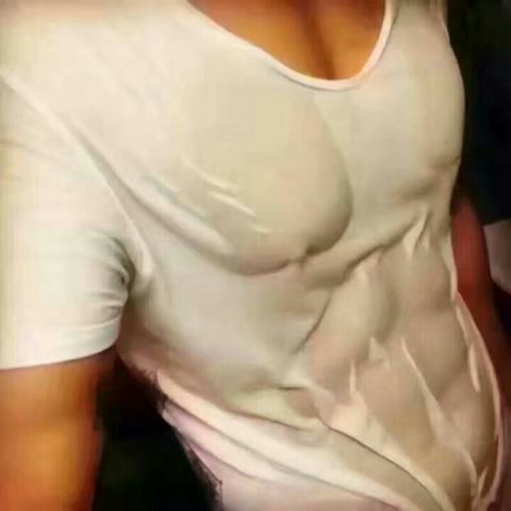 爱吃五花肉卷的年糕