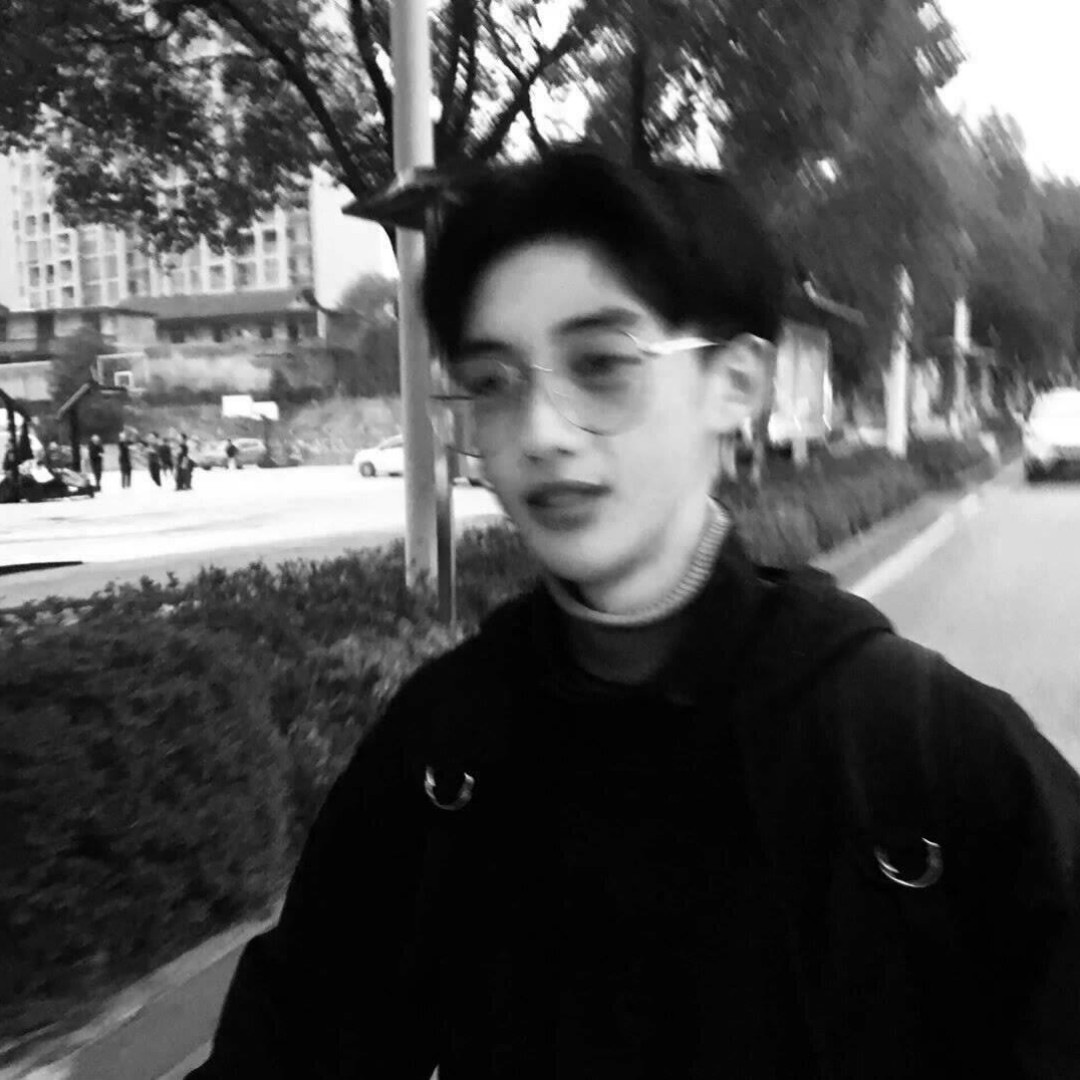 ：?不?许?卖?萌?