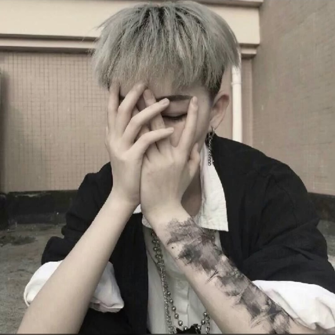 小李从不玩游戏