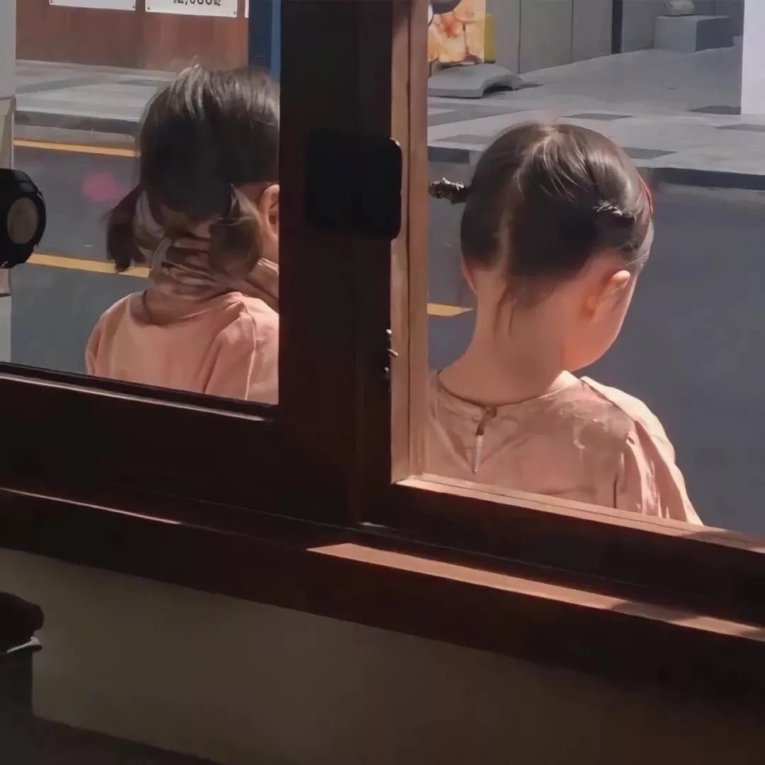 我是小小彳余啊