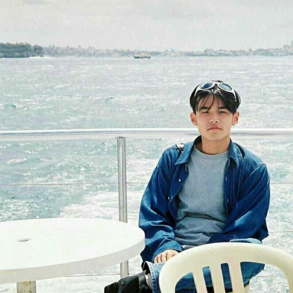 长樱路游泳马兰