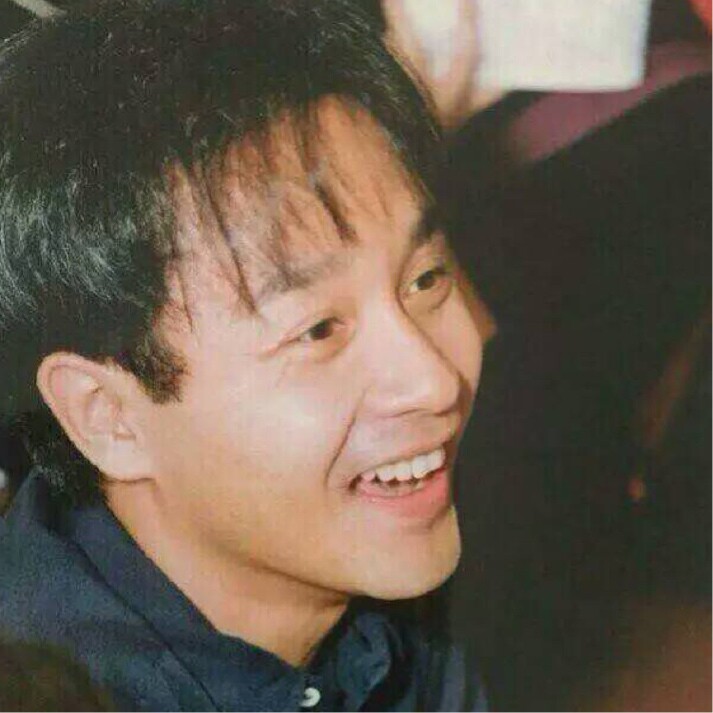 黄灿灿的乔松买怪