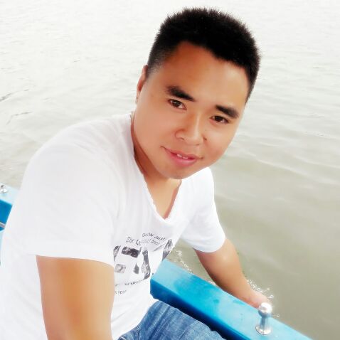 黑幽幽的中榕芶小