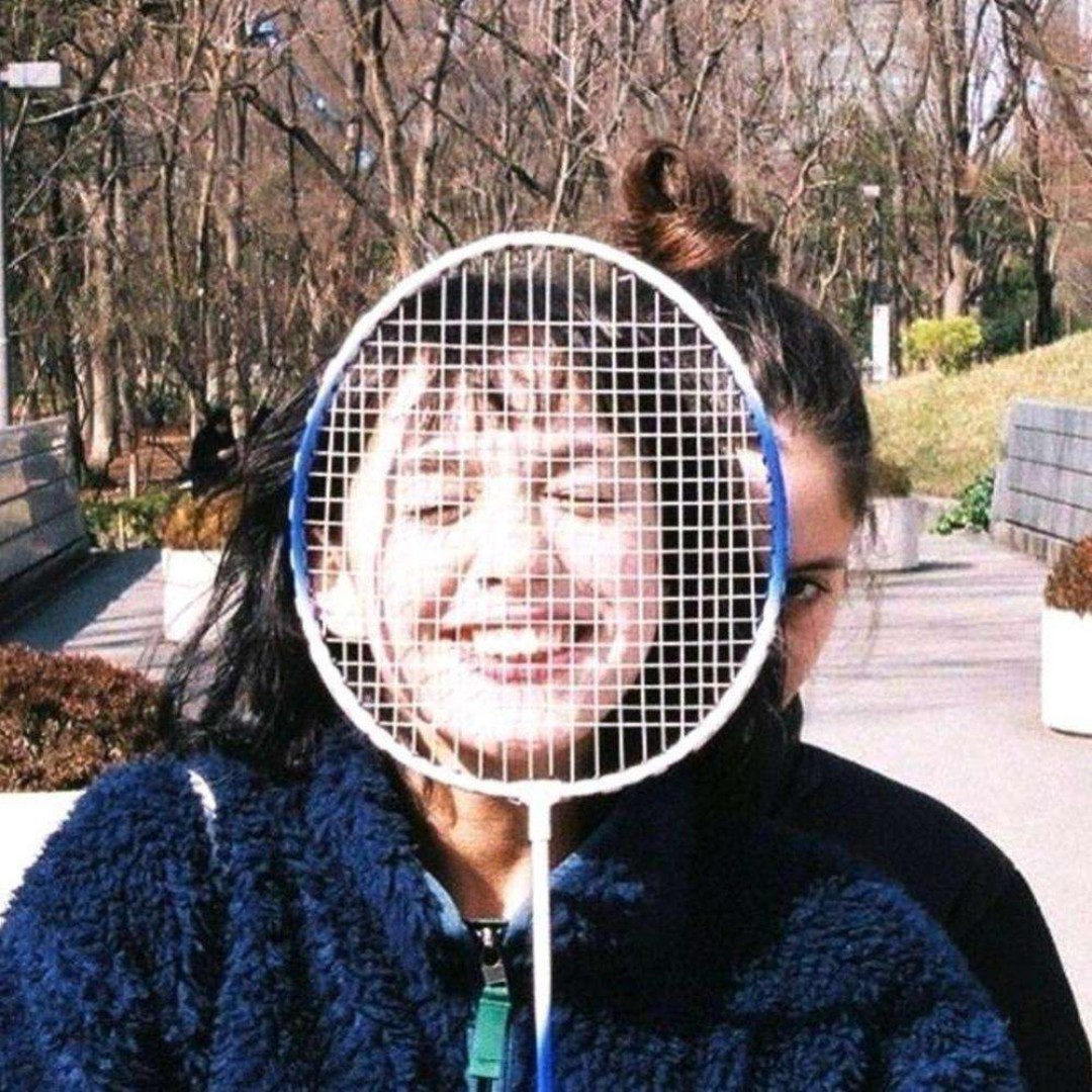 白色的三出复叶