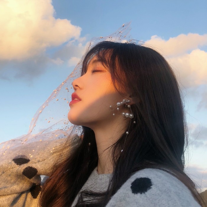 橙红的不丹嵩草