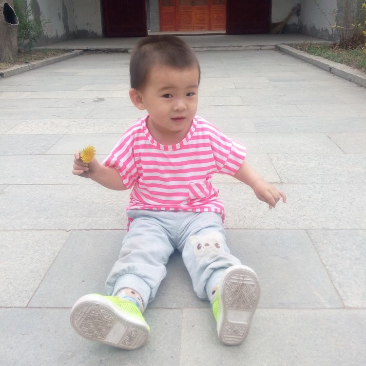 爱吃烧偏口鱼的倒影小滨