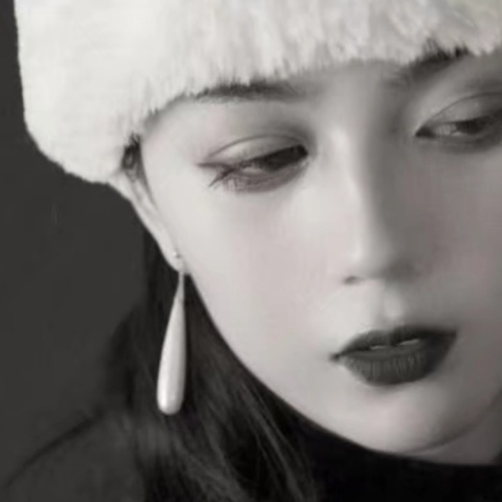 芭蕉不展丁香洁