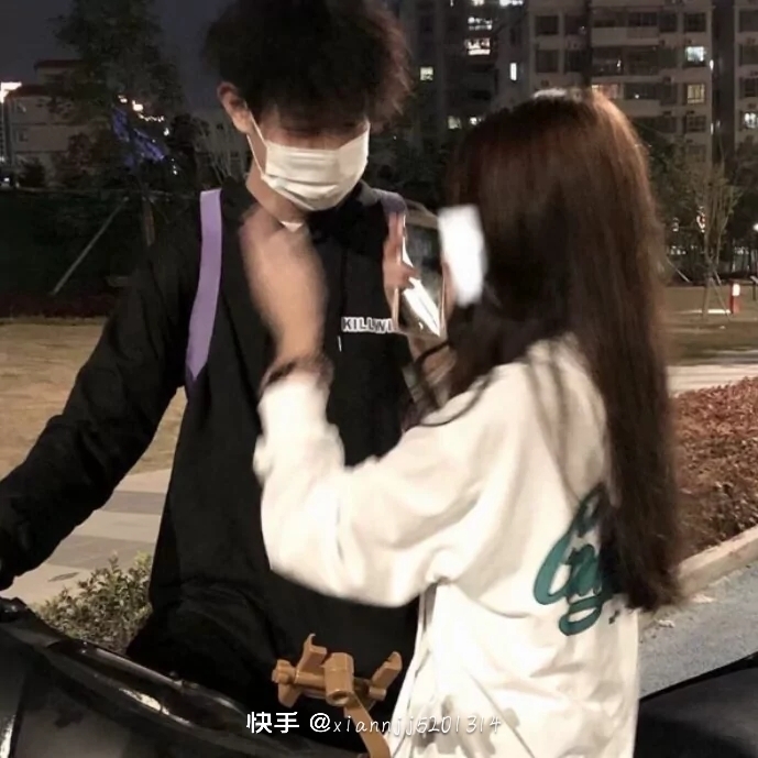 爱吃杏子慕斯的蜂蜜