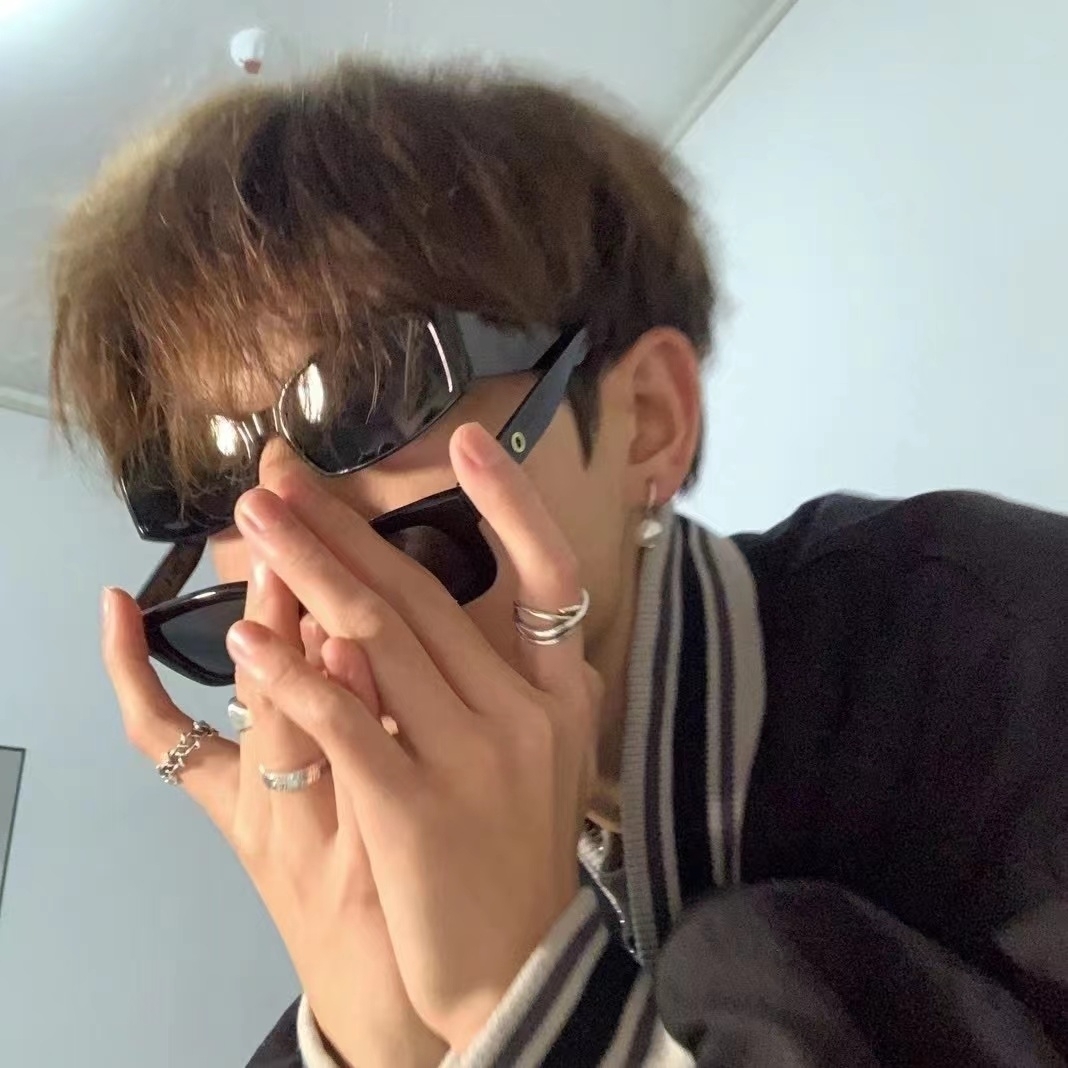 爱吃培根肉卷的罐头