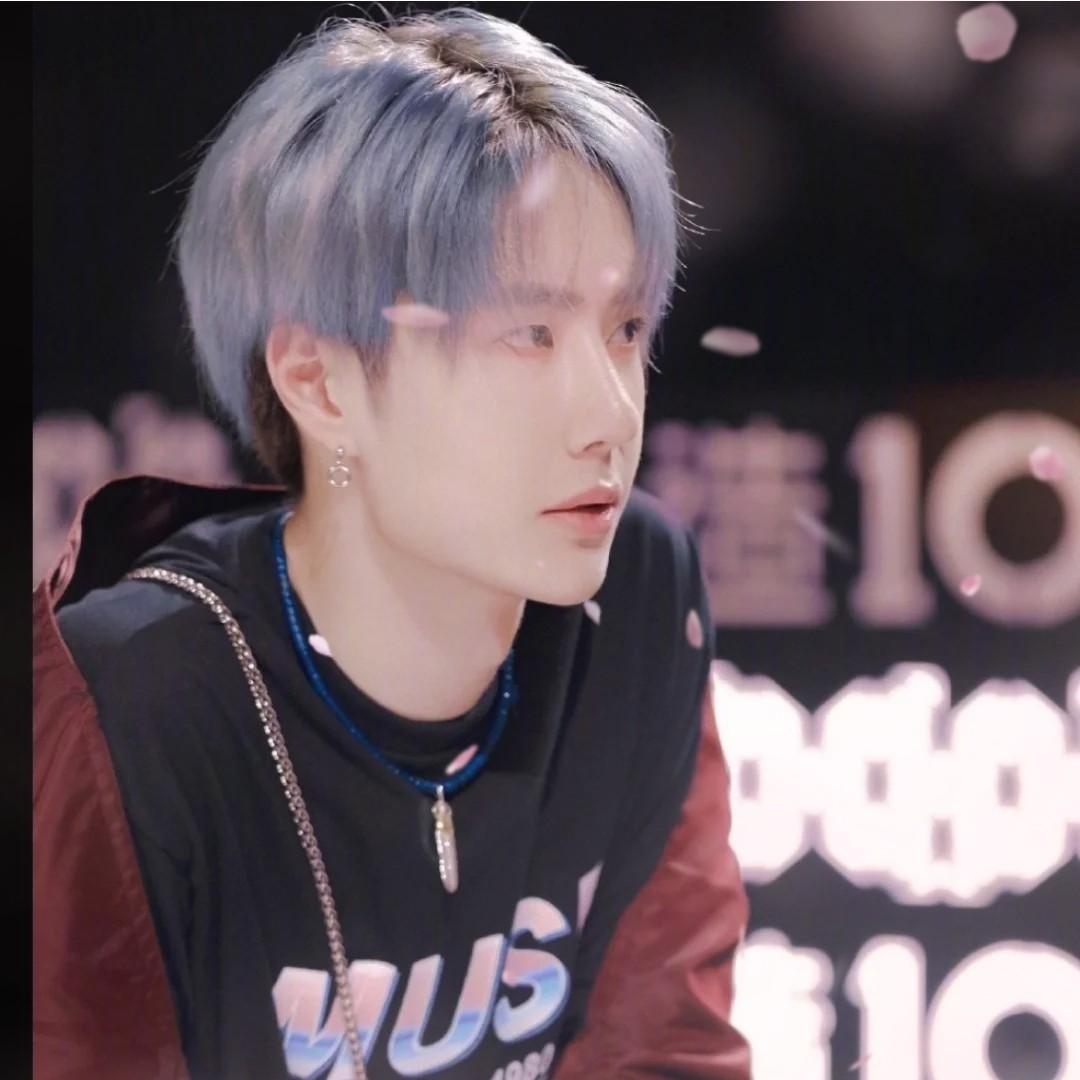 爱吃泡椒肥肠的猫弦