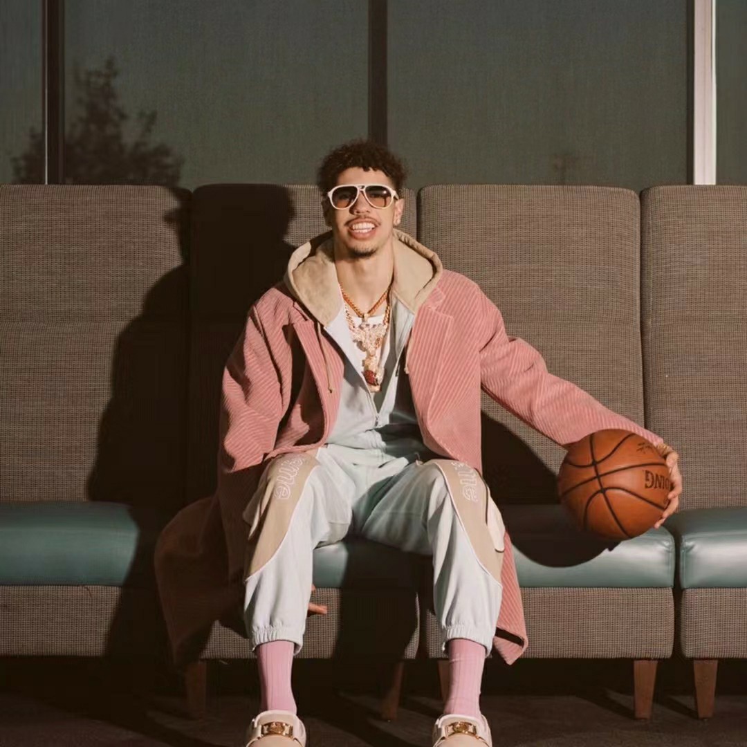 爱打篮球的小豪