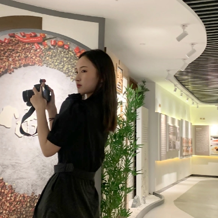 爱吃冬阴宫汤的梦九