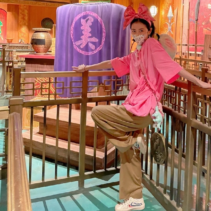 紫水晶色的梧桐树科