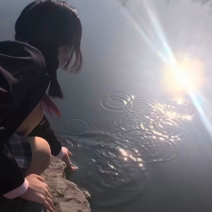 地摊上的故事会