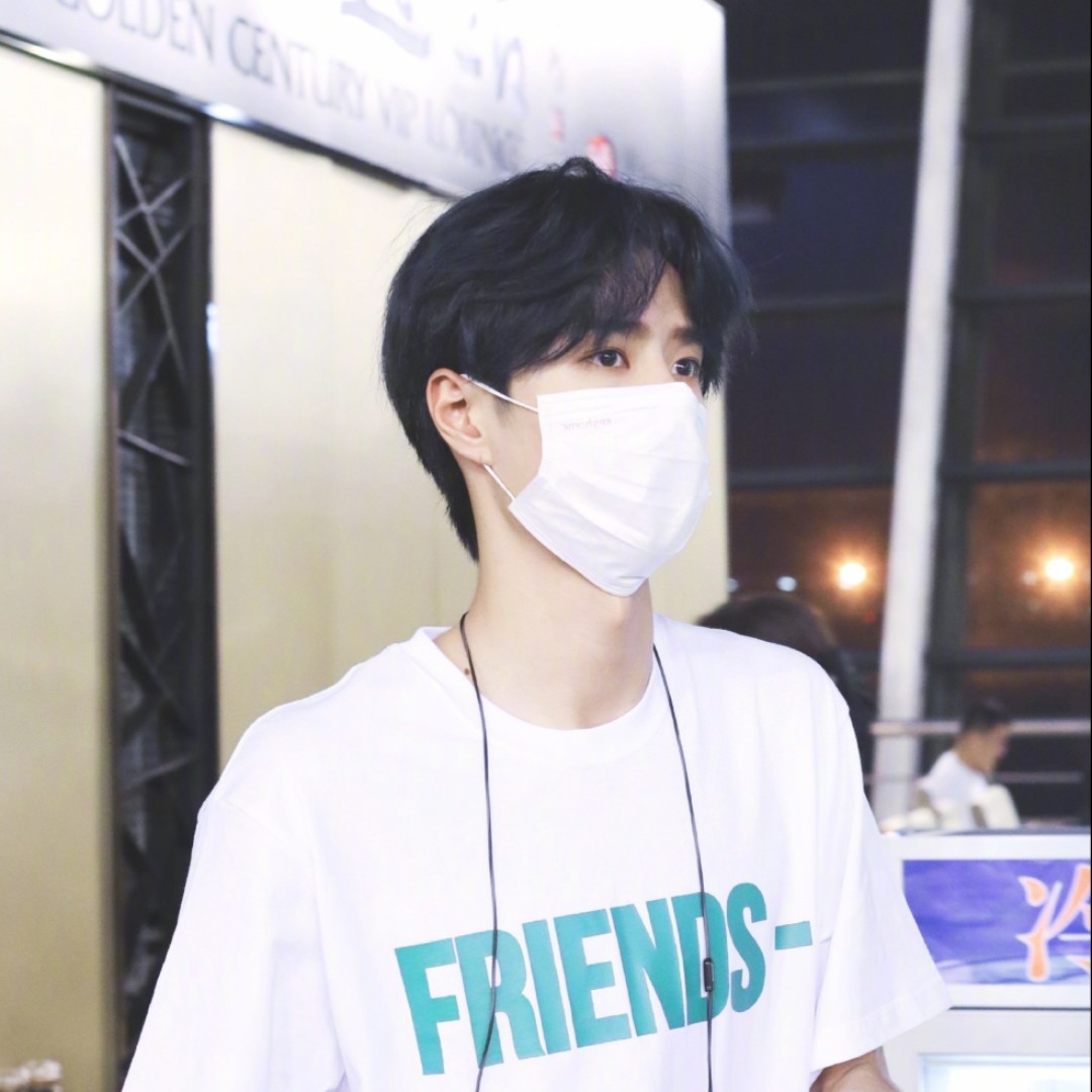 绛紫的峨眉问春