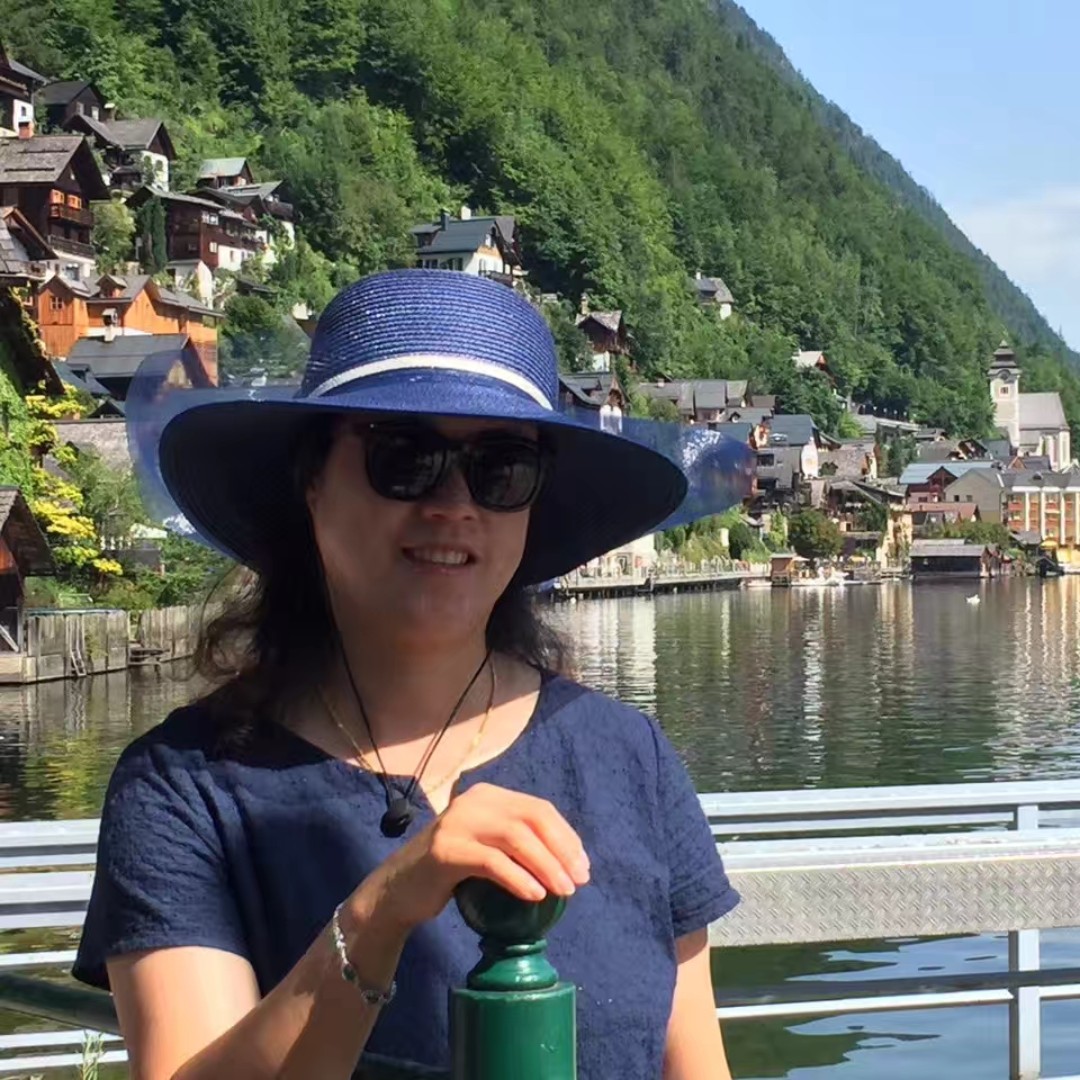 开心的向日葵很严格