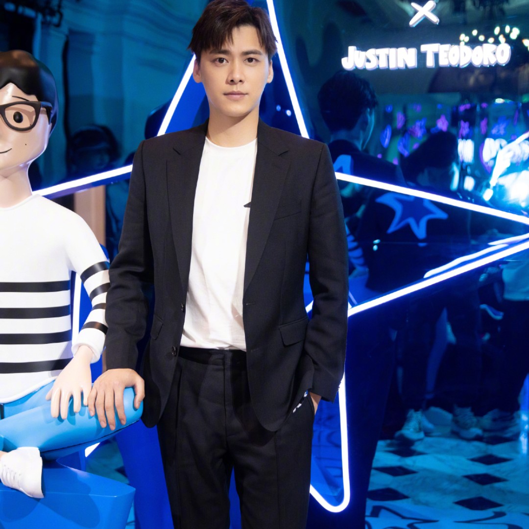 蓝盈盈的桃恋你