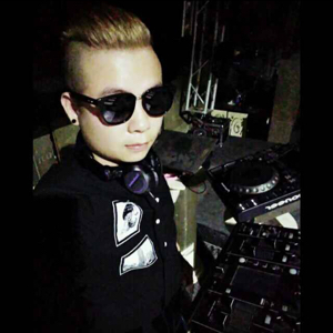 爱吃蛋香煎饼的小米