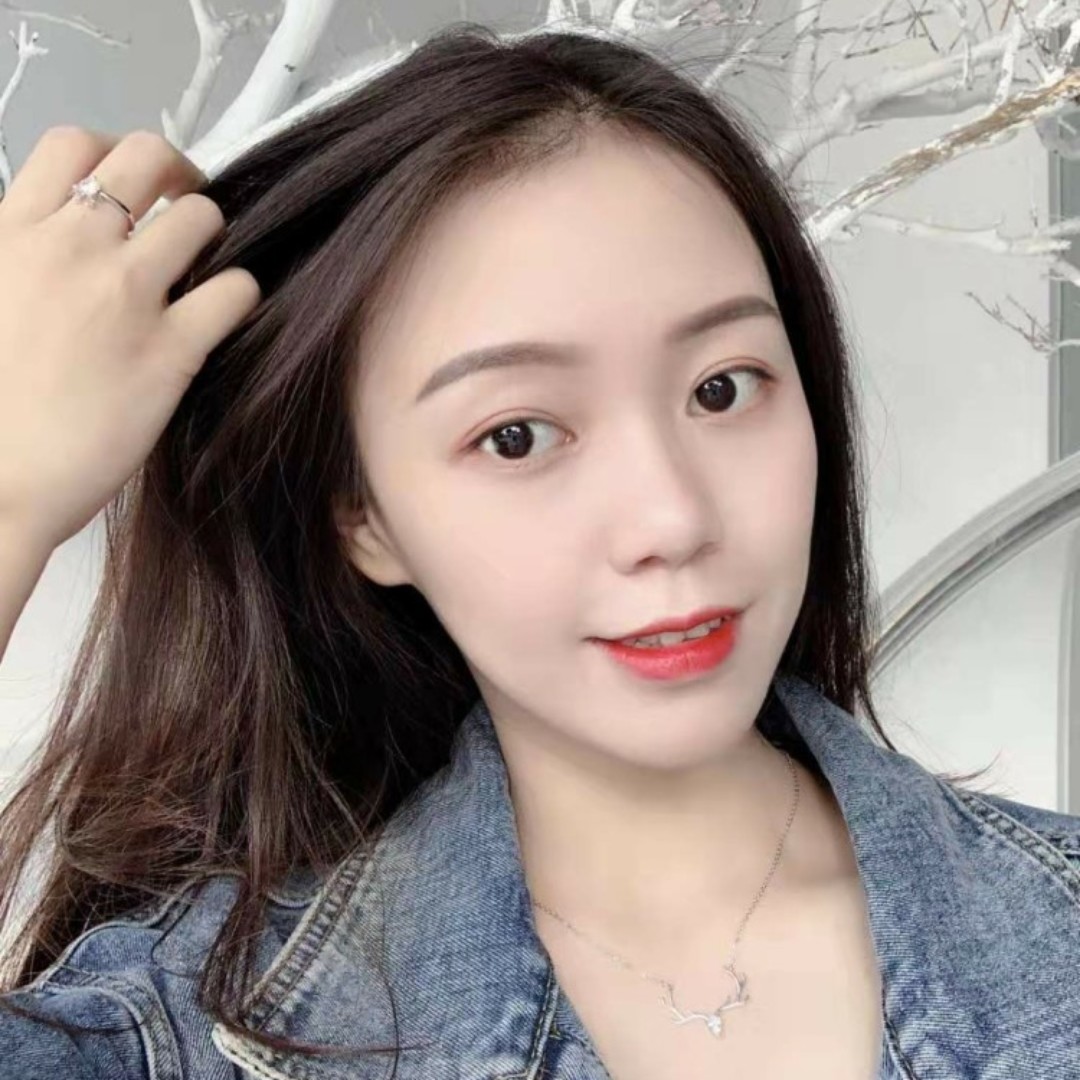 爱吃杏仁炖奶的小镇姑娘