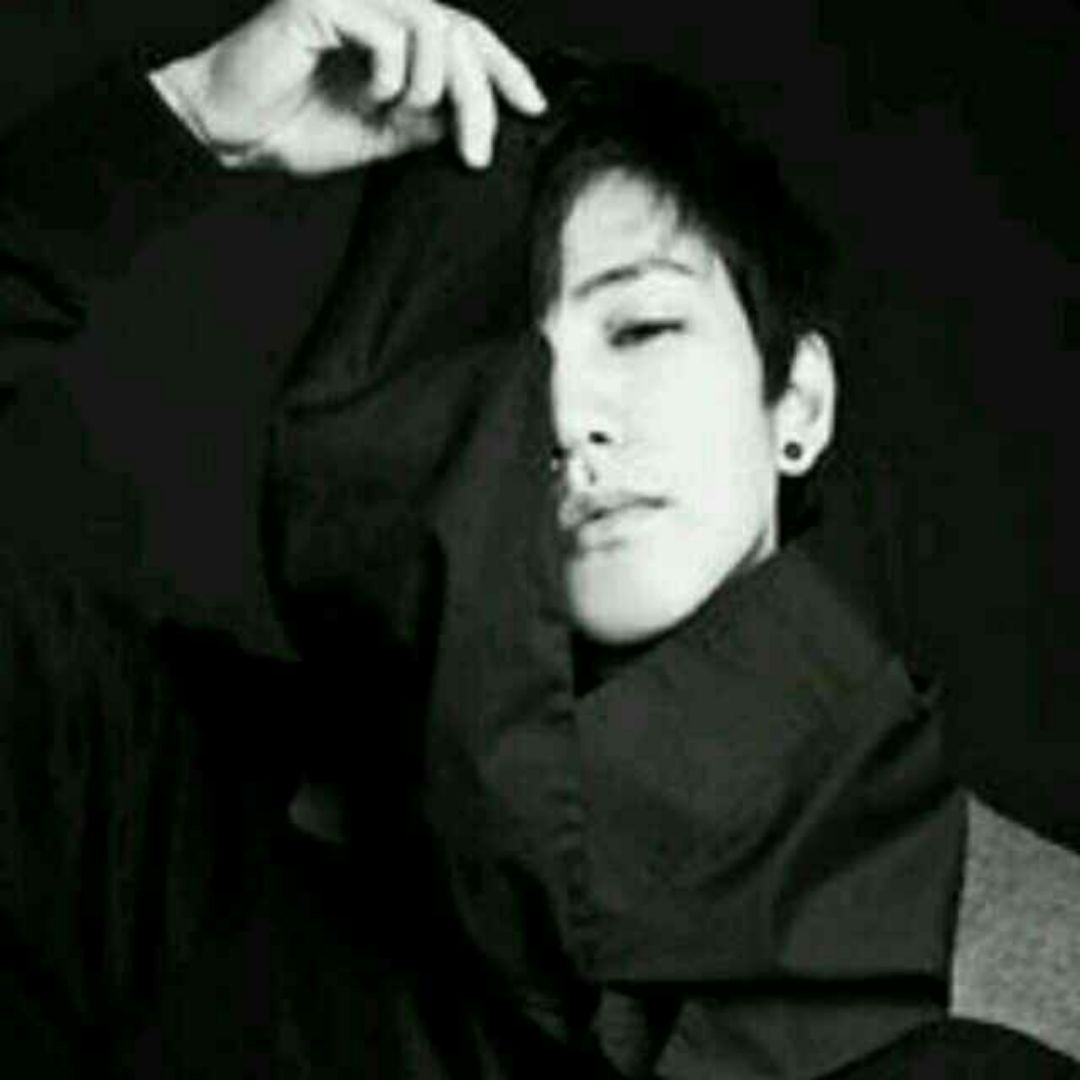 一步一卡的浪漫丶