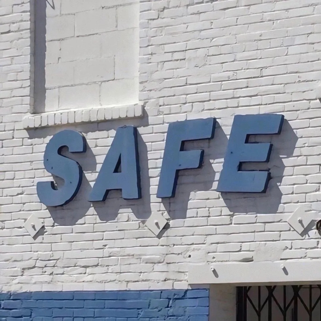 画个逗号给明天